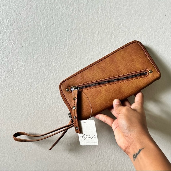 FREE PEOPLE | | Distressed Vegan Wallet - Picture 5 of 9